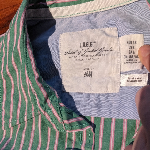 ✌️2 for 10👐 Y2K striped button-down - Picture 4 of 4